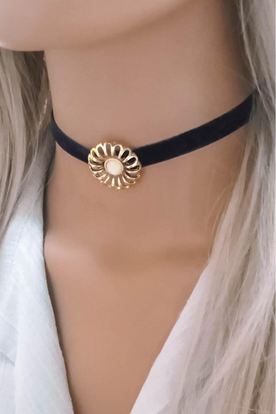 choker com flor