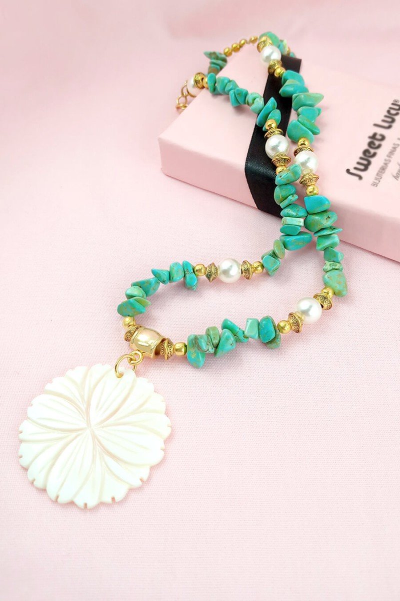 colar verde colar com pingente de flor site de colares online marca de acessórios femininos colar de pedras naturais